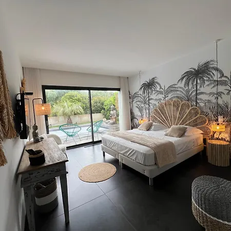 Juliana - Step-free With Pool Villa Lecci